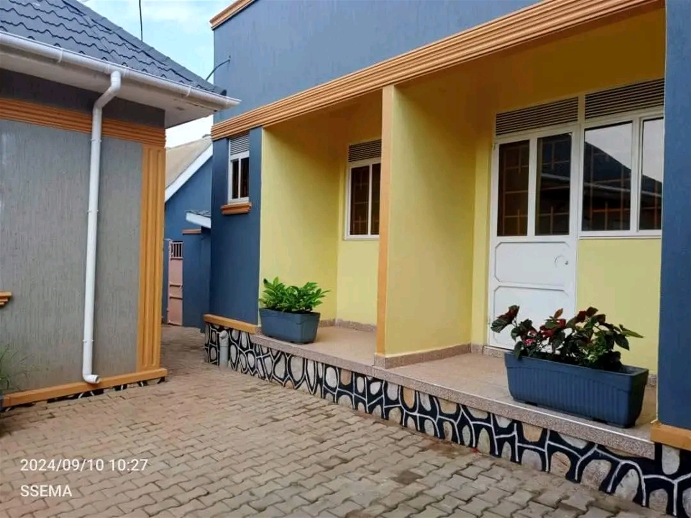 Bungalow for sale in Nansana Wakiso