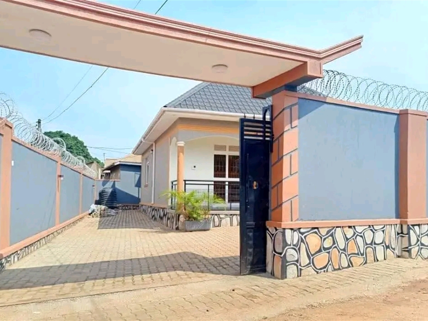 Bungalow for sale in Nansana Wakiso