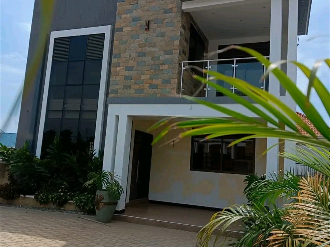 Villa for sale in Entebbe Wakiso