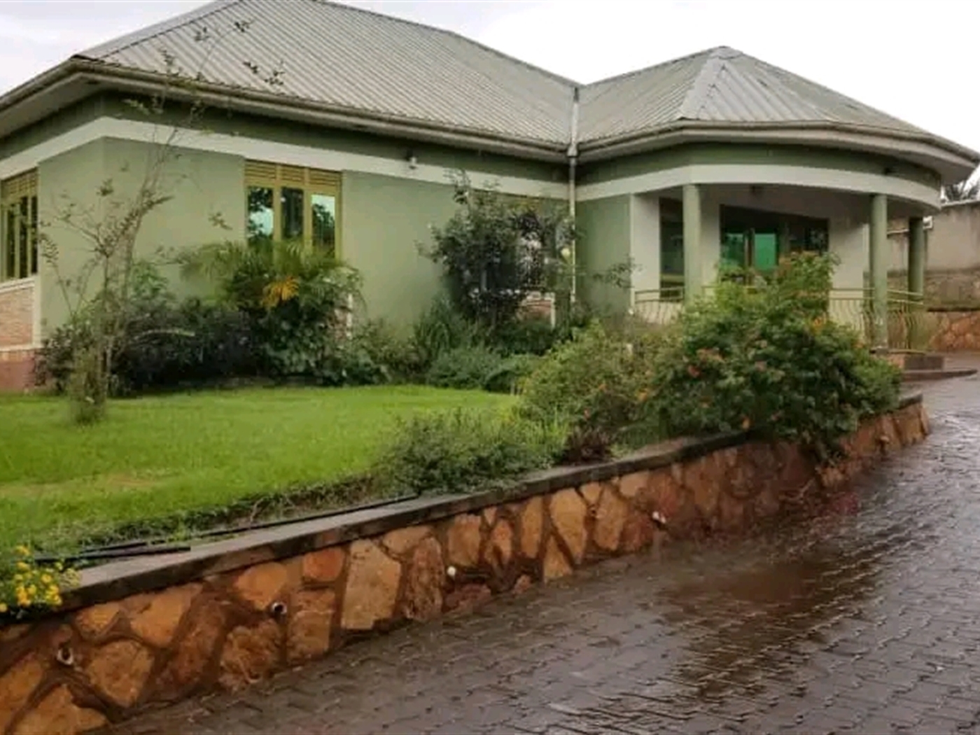 Bungalow for sale in Kira Wakiso