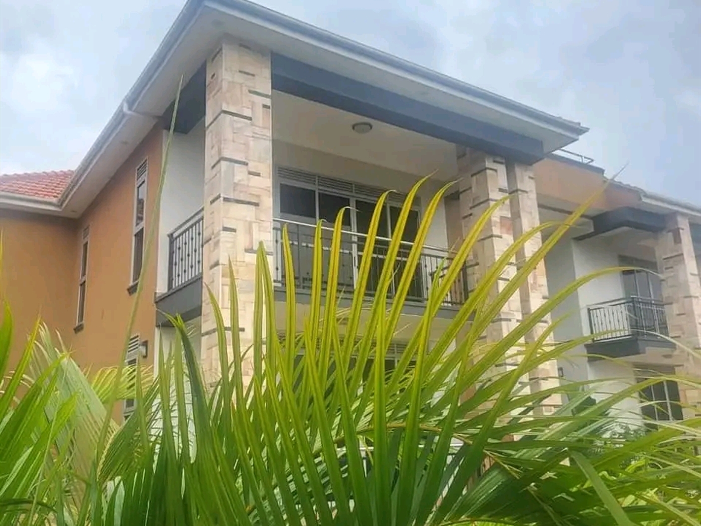 Villa for sale in Kigo Wakiso