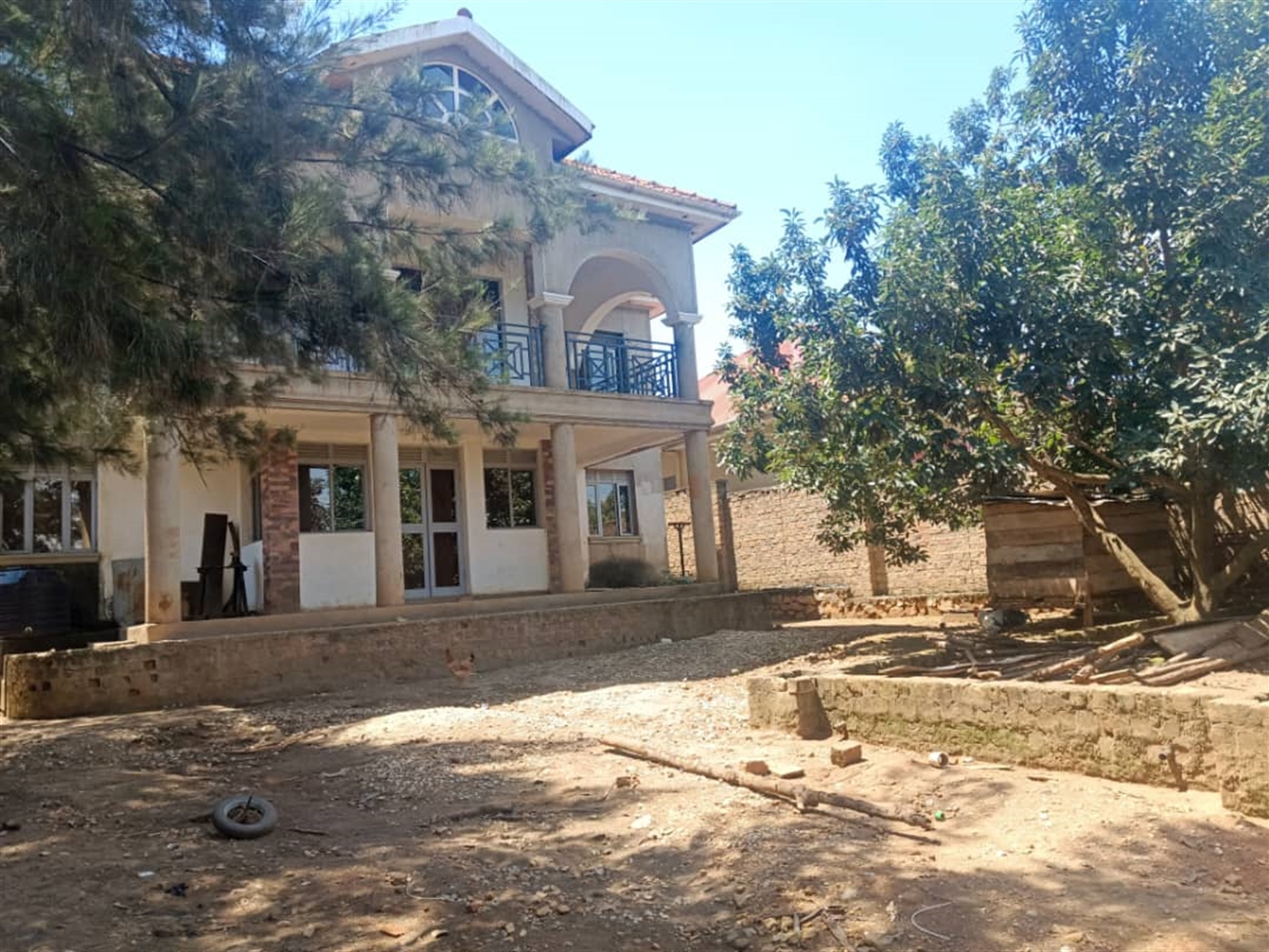 Villa for sale in Kira Wakiso