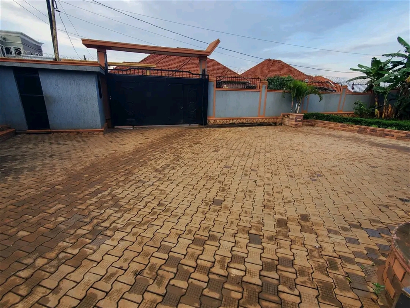 Bungalow for sale in Kulambilo Kampala