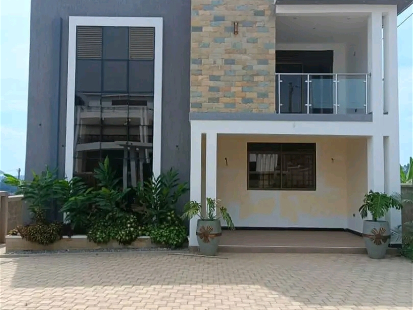 Villa for sale in Entebbe Wakiso