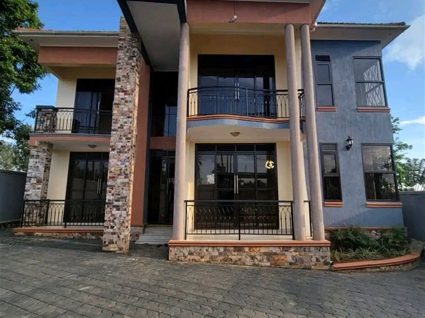 Villa for sale in Najjera Wakiso