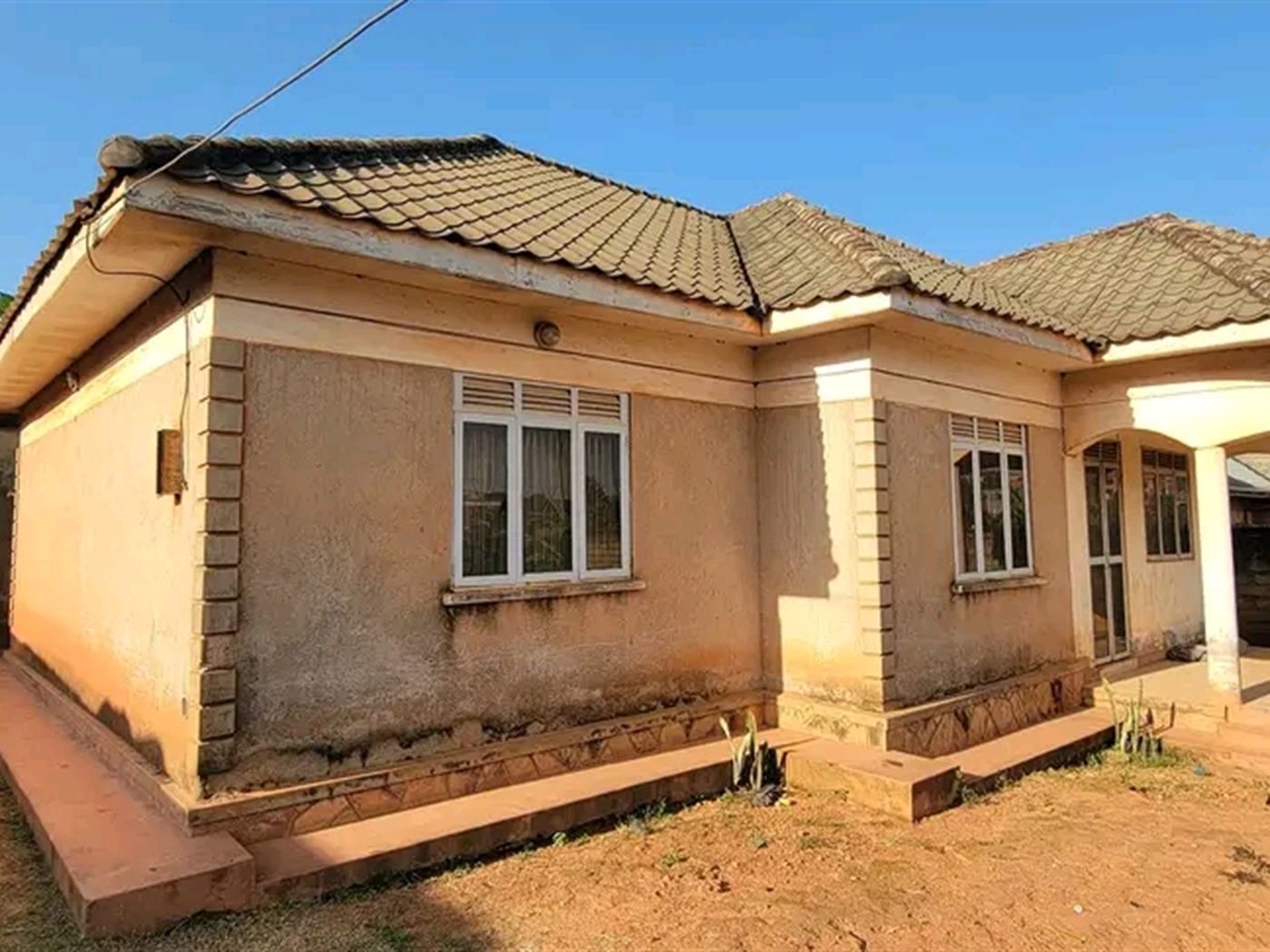 Bungalow for sale in Kulambilo Wakiso