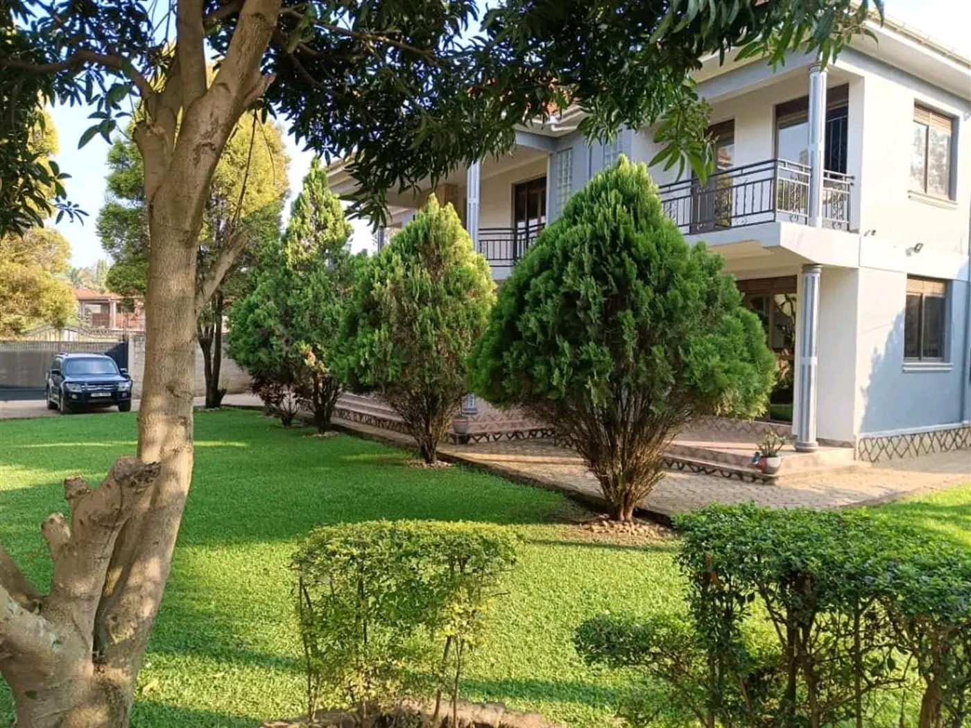 Villa for sale in Kira Wakiso