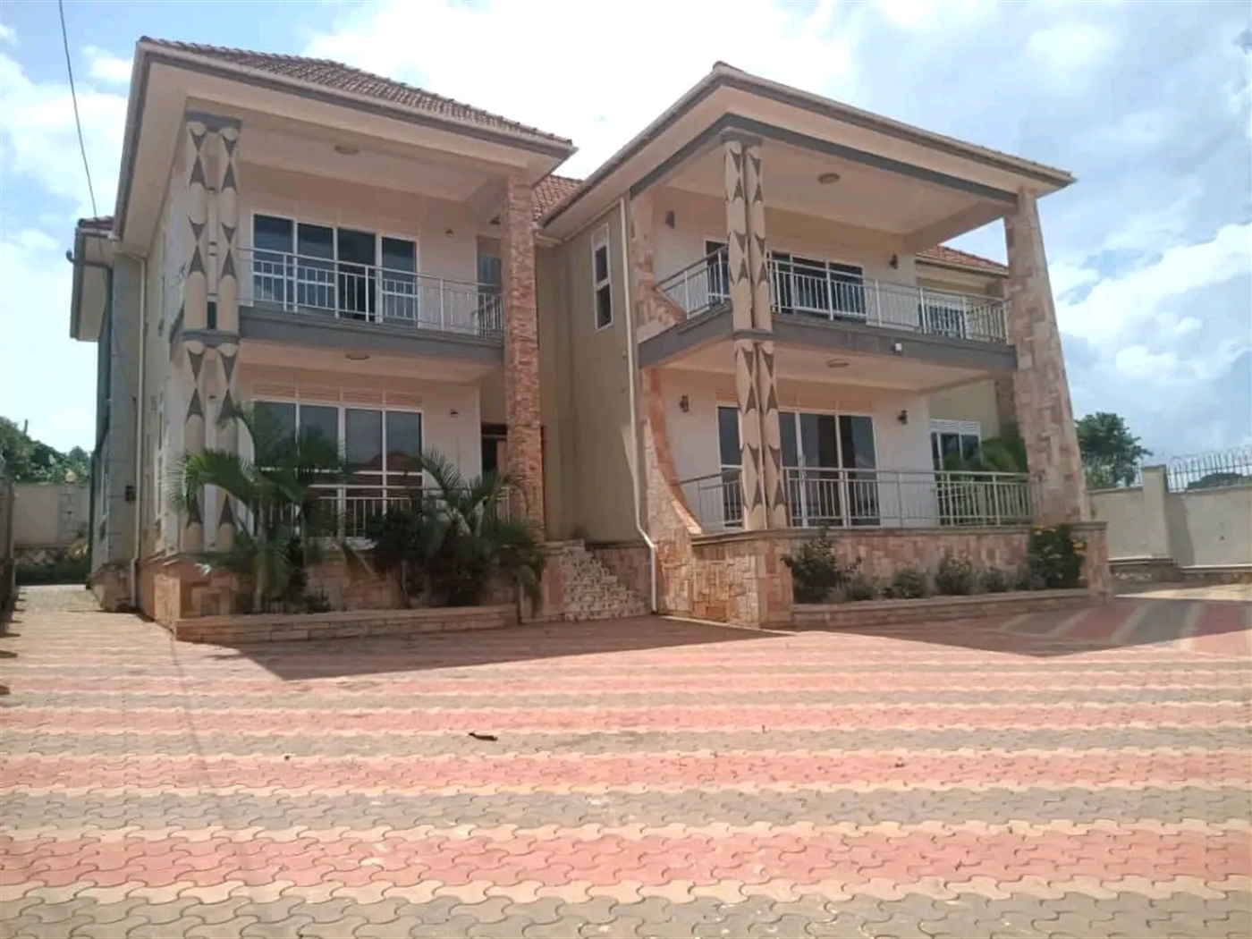 Villa for sale in Kitende Wakiso