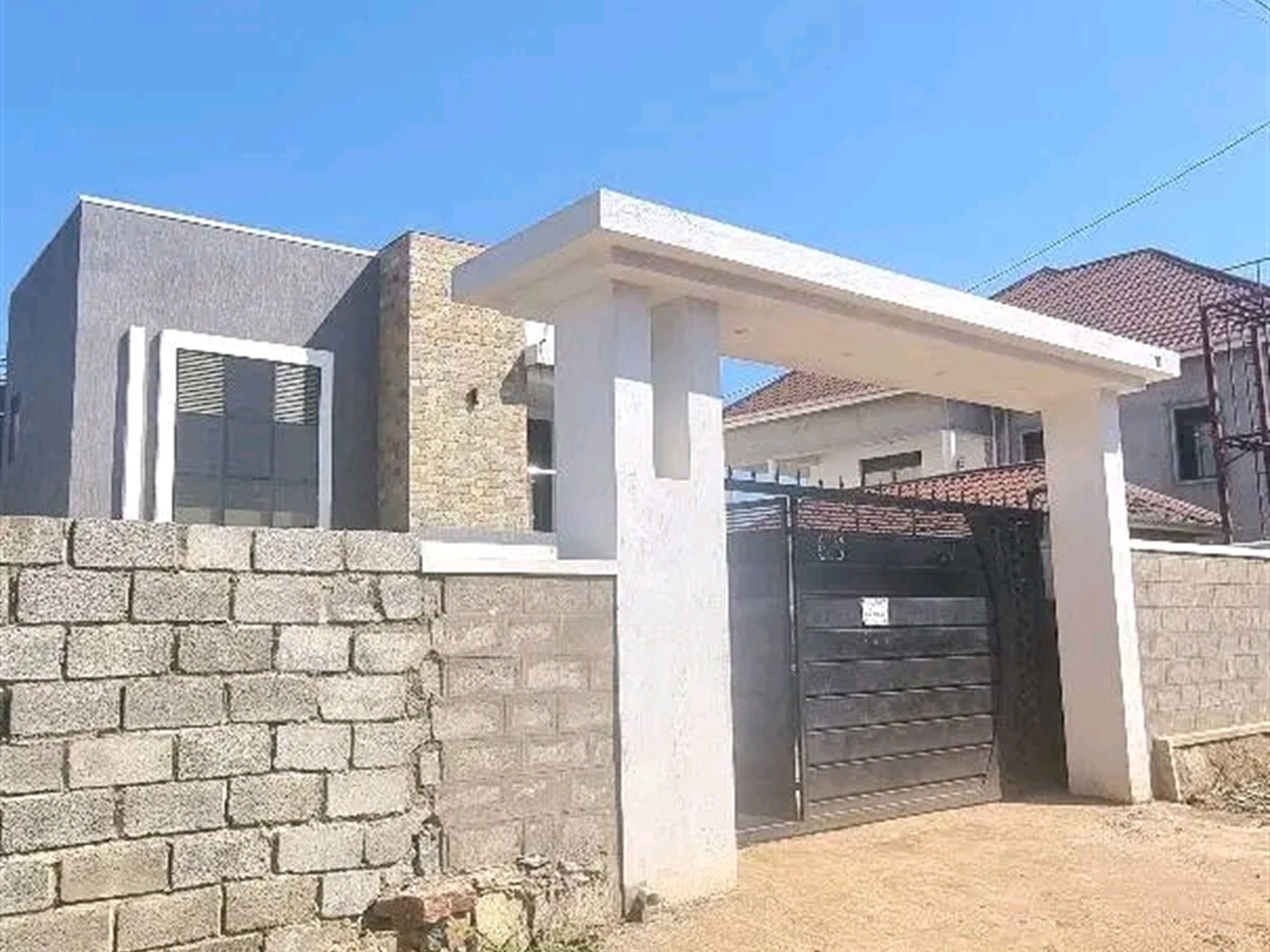 Villa for sale in Garuga Wakiso