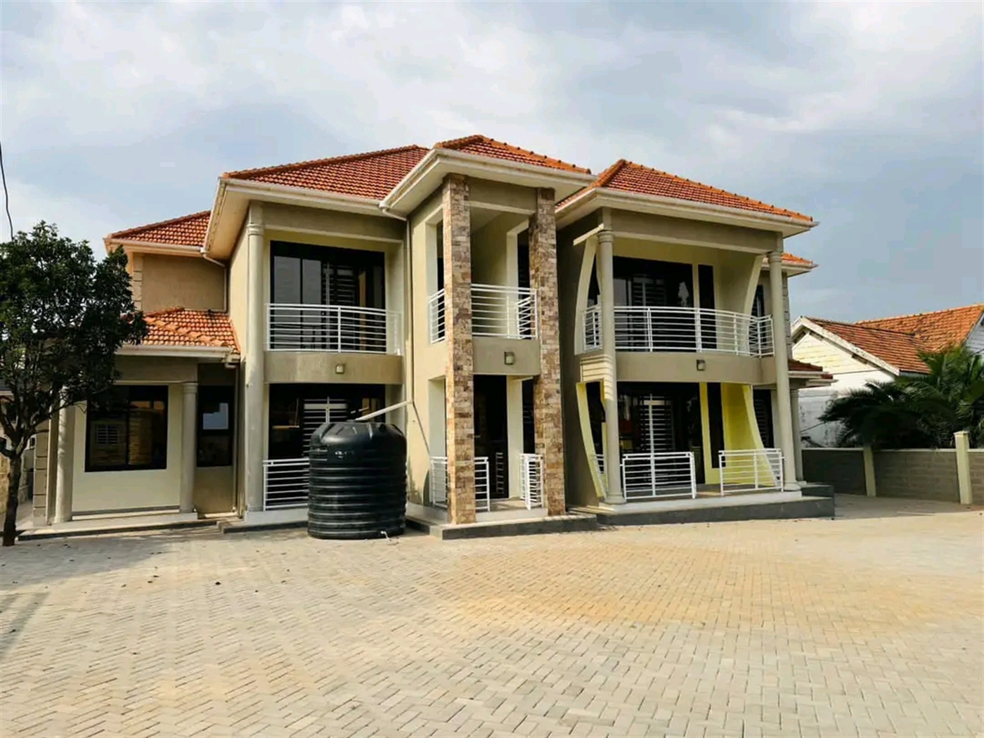 Villa for sale in Munyonyo Kampala