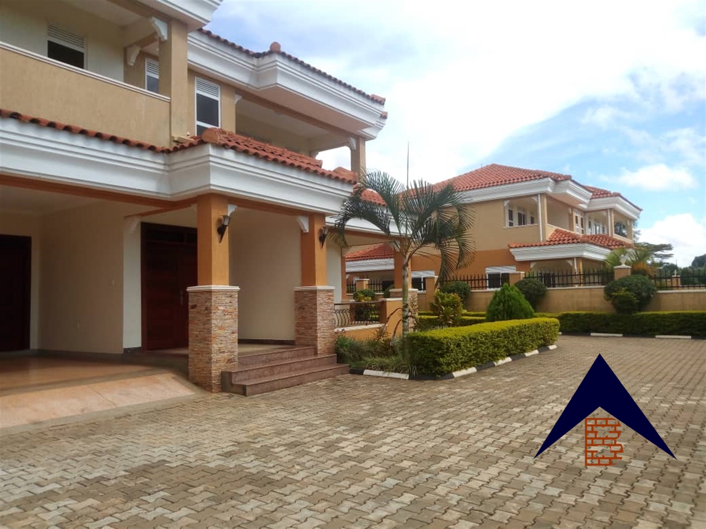 Villa for sale in Munyonyo Kampala