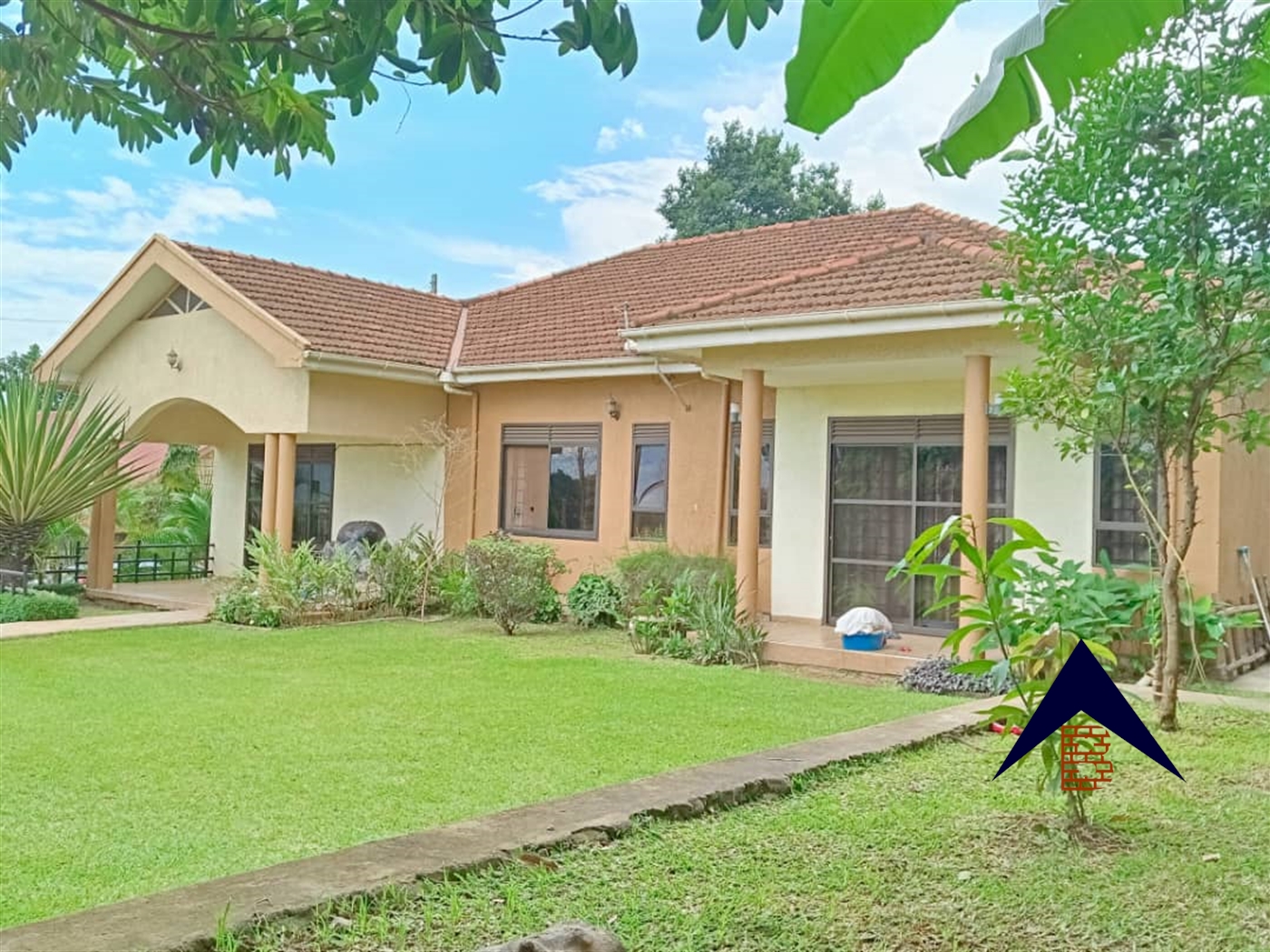 Bungalow for sale in Kisaasi Kampala