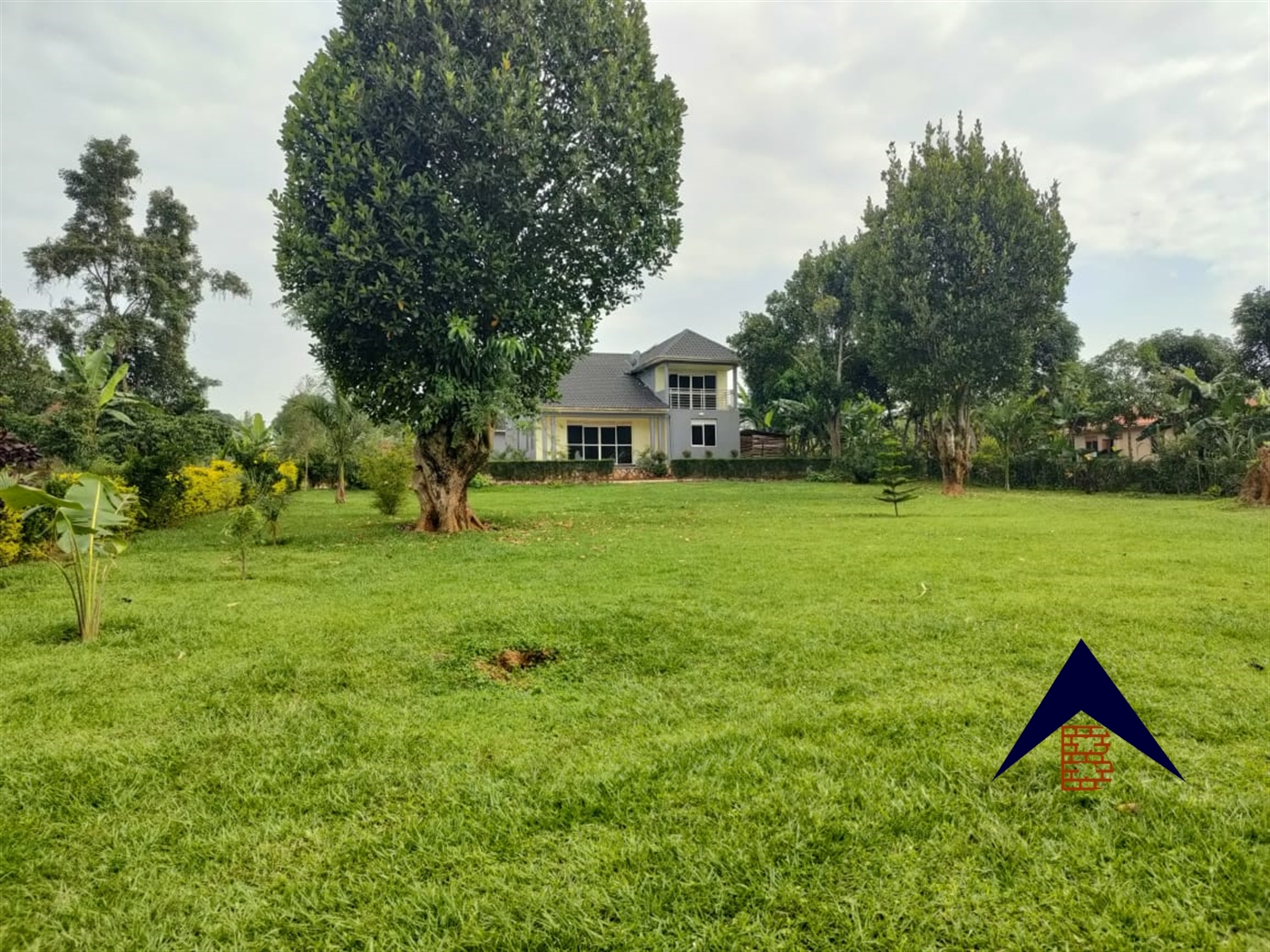 Storeyed house for sale in Katubwe Wakiso