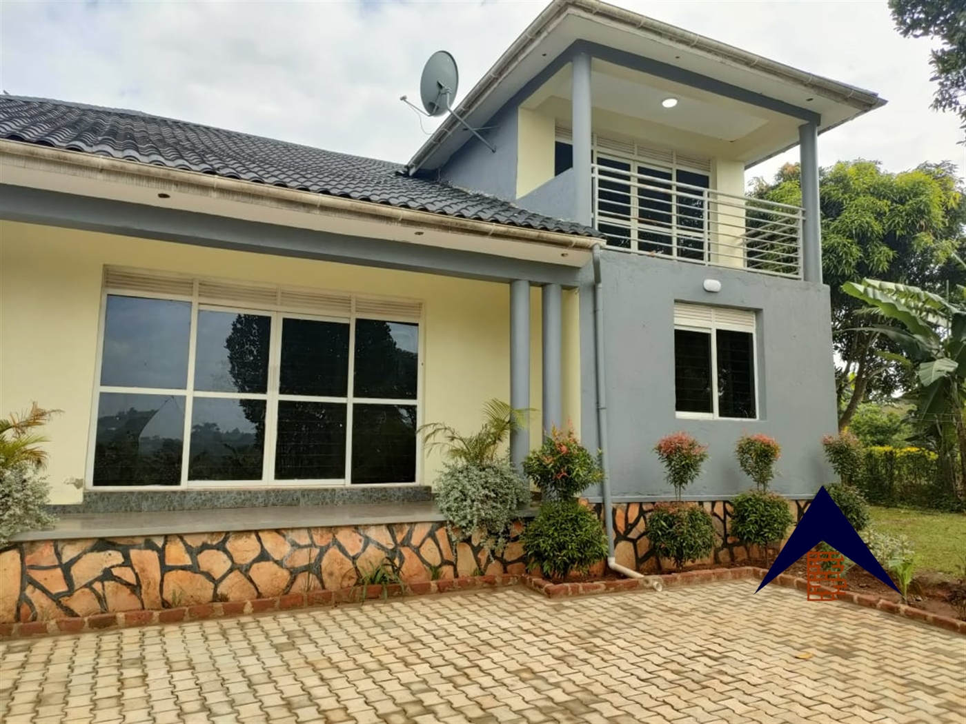 Storeyed house for sale in Katubwe Wakiso