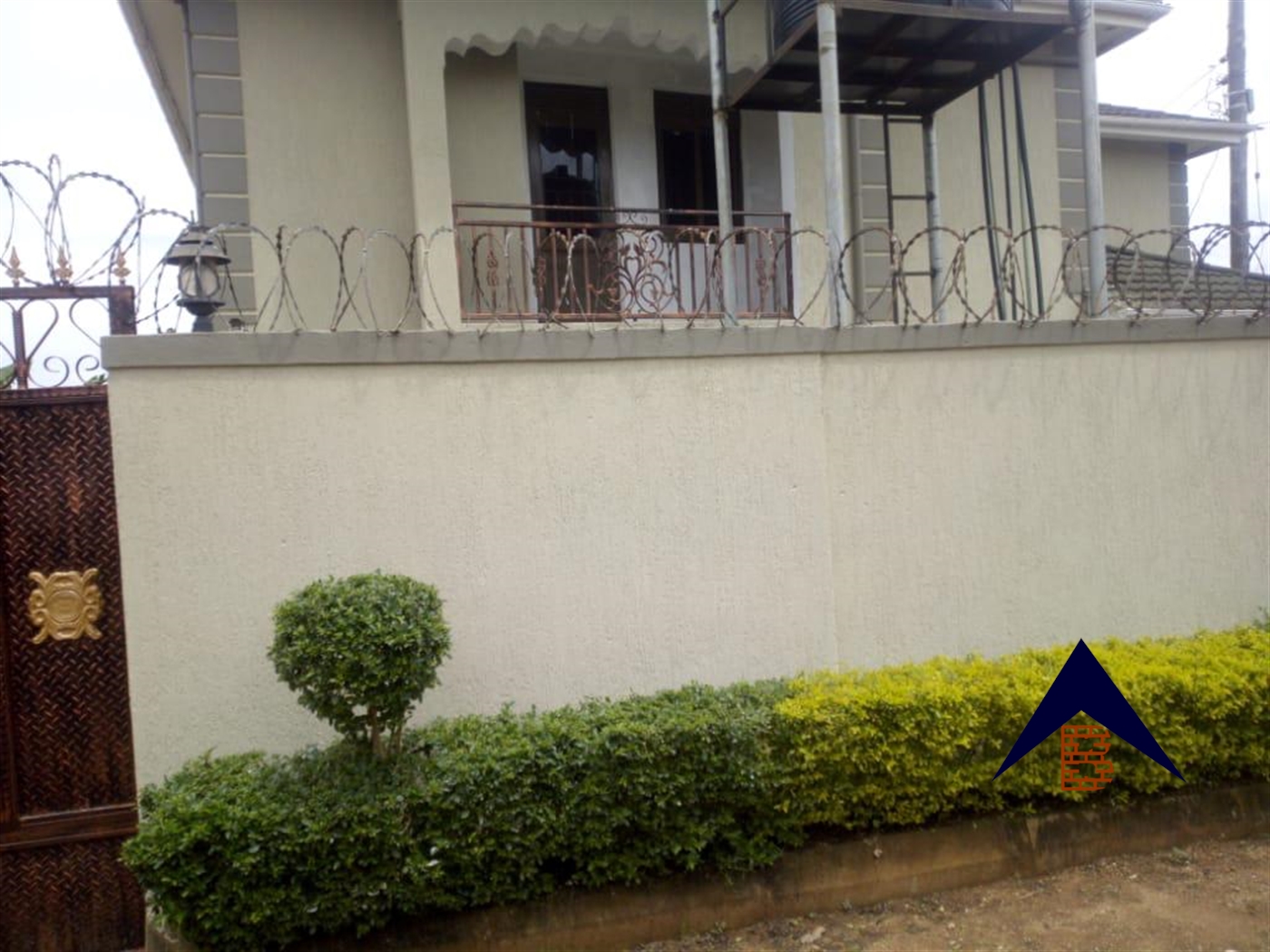 Storeyed house for sale in Kajjansi Wakiso