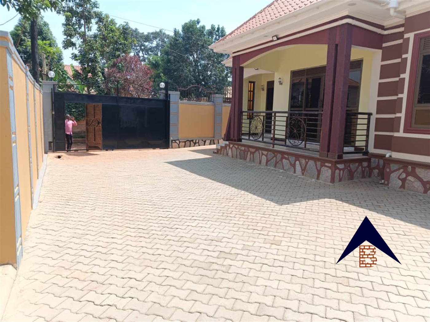 Bungalow for sale in Kitende Wakiso