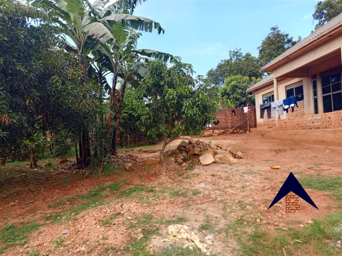 Bungalow for sale in Nansana Wakiso