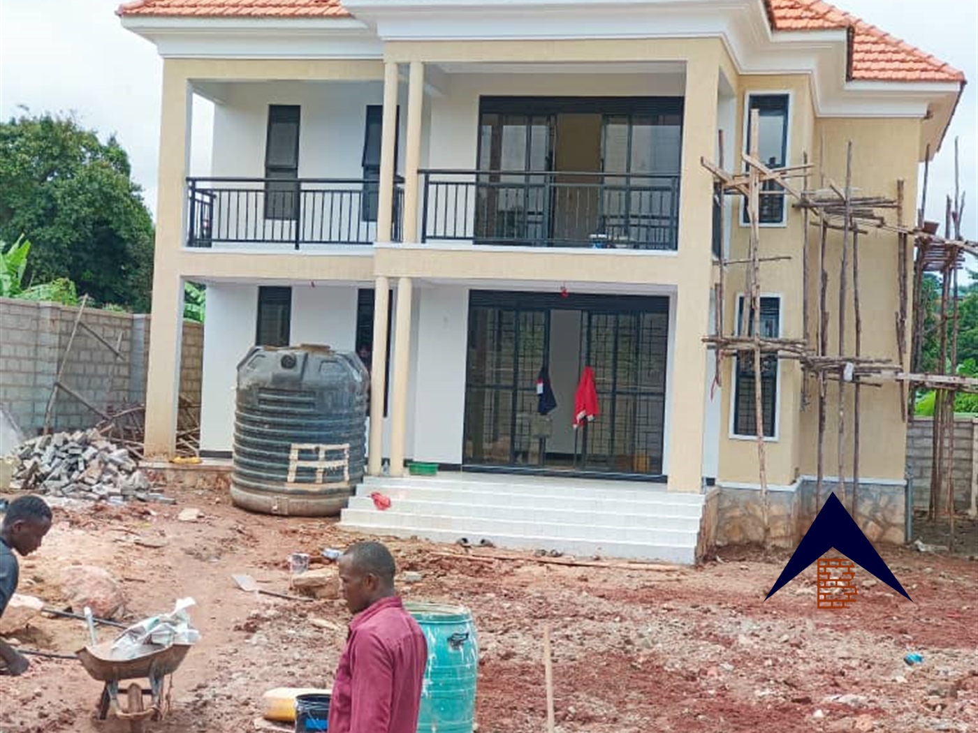 Storeyed house for sale in Kitende Wakiso