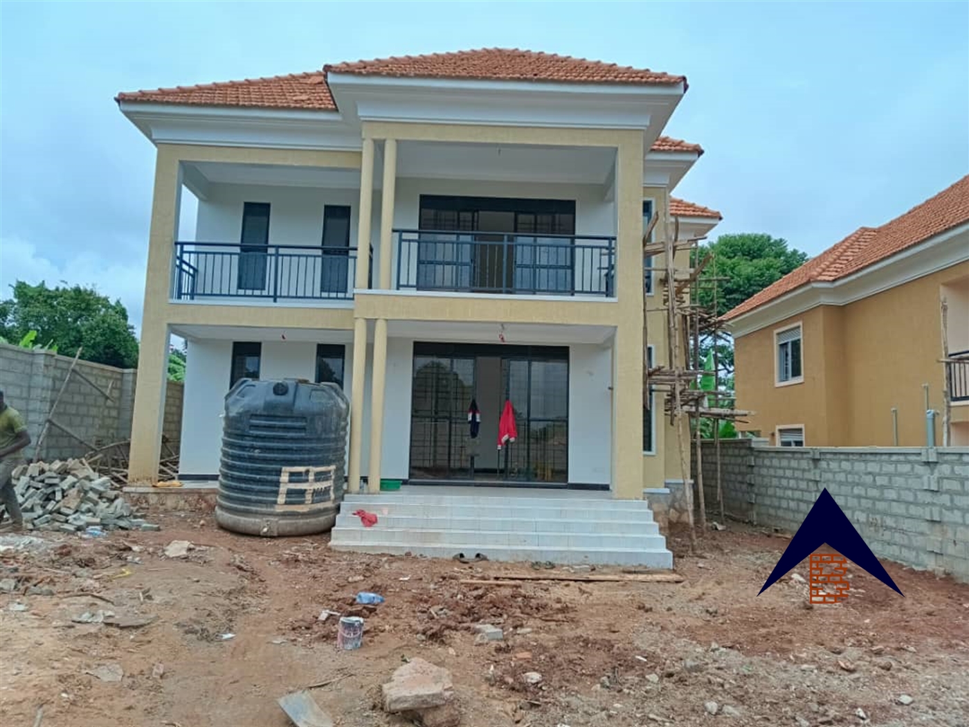 Storeyed house for sale in Kitende Wakiso