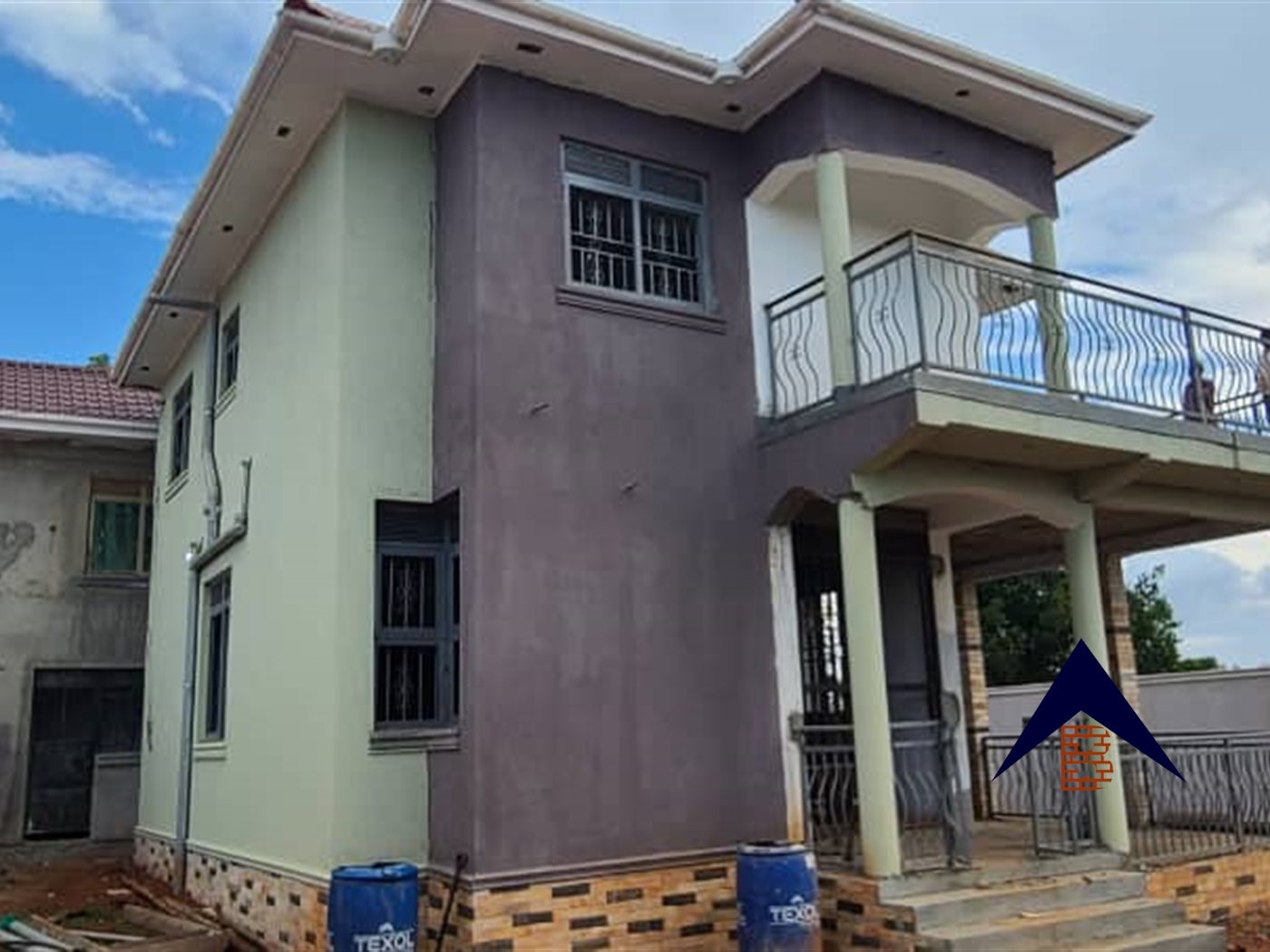 Storeyed house for sale in Kajjansi Kampala