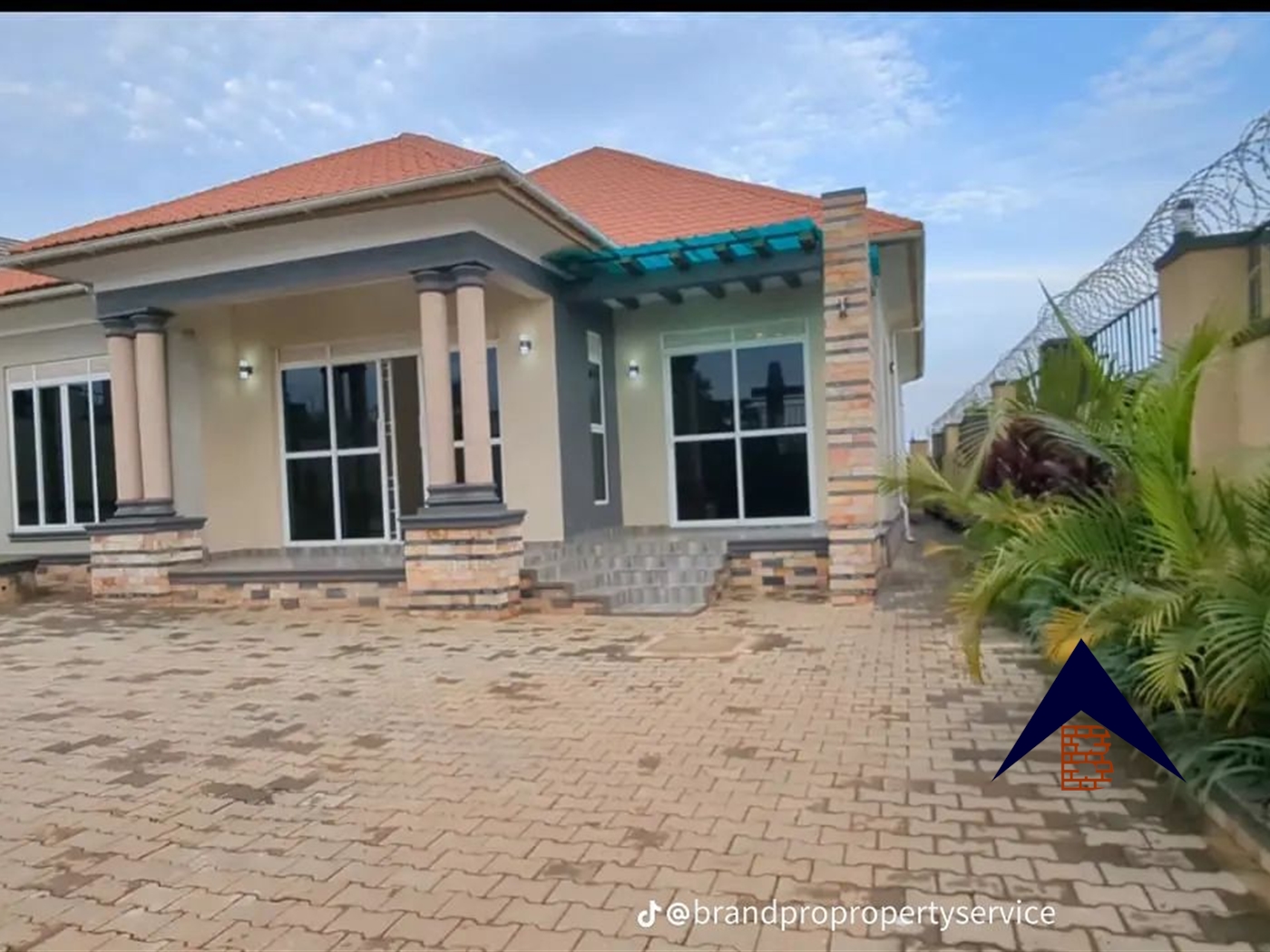 Bungalow for sale in Kitende Wakiso