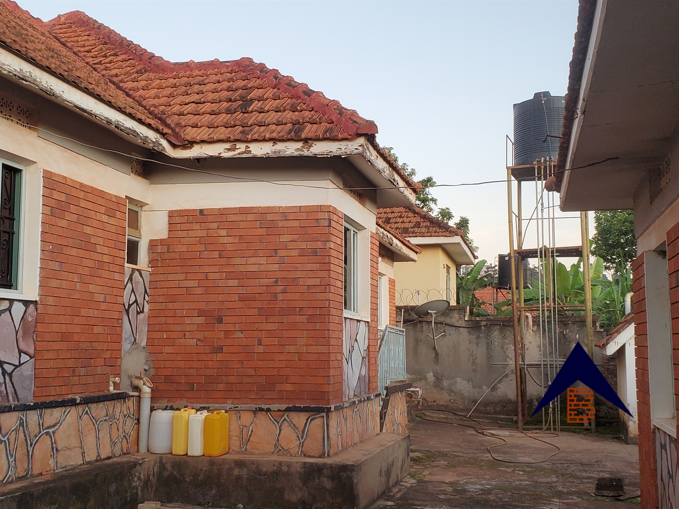 Bungalow for sale in Akright Wakiso