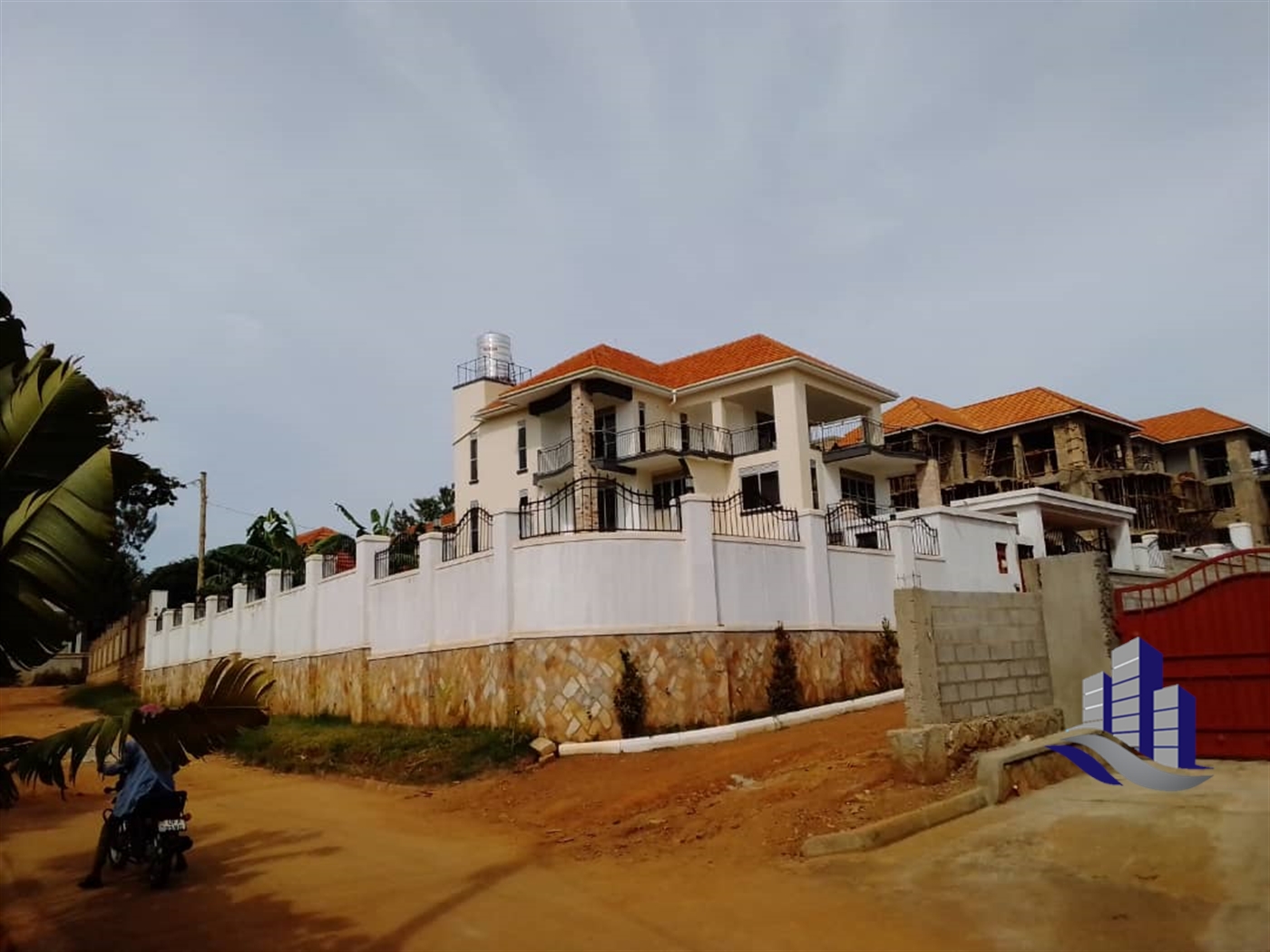 Storeyed house for sale in Munyonyo Kampala