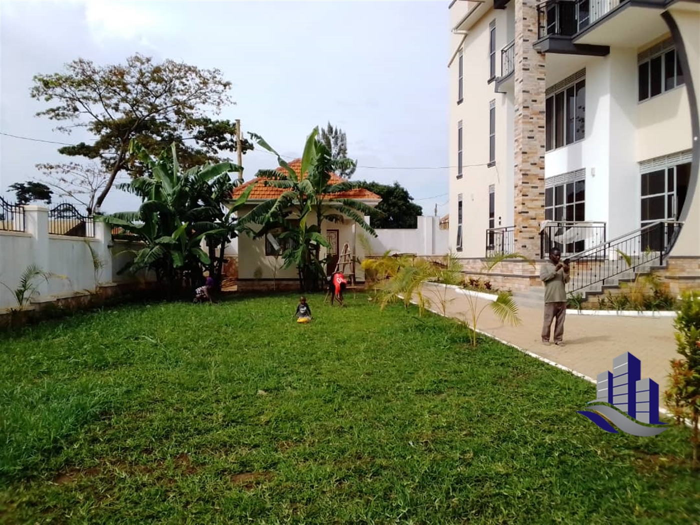 Storeyed house for sale in Munyonyo Kampala