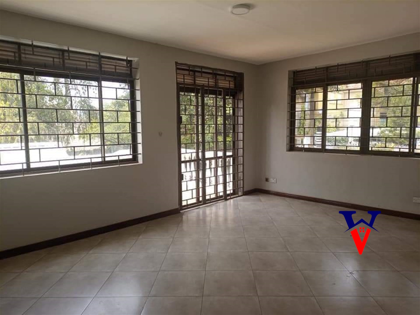 Storeyed house for sale in Bugoloobi Kampala