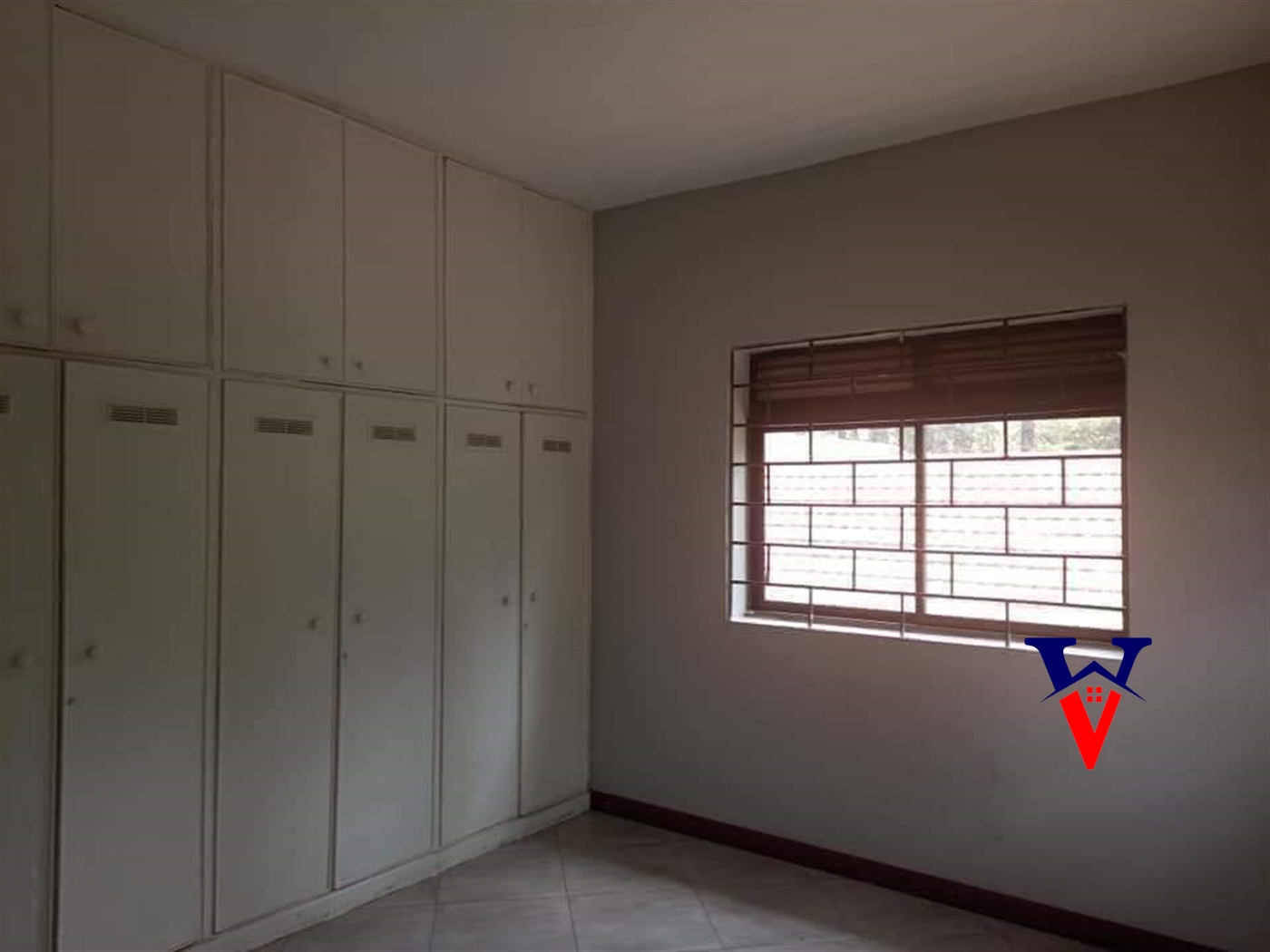 Storeyed house for sale in Bugoloobi Kampala