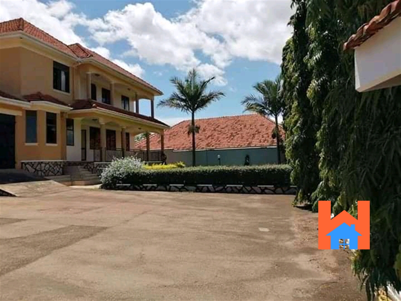 Storeyed house for sale in Bbunga Kampala