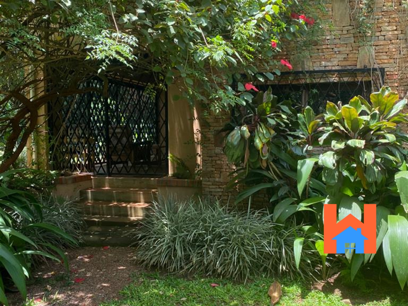 Bungalow for rent in Kololo Kampala