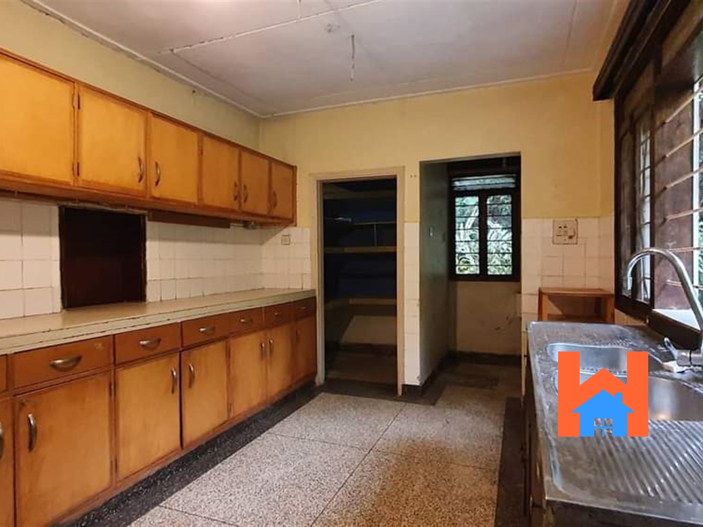 Storeyed house for rent in Muyenga Kampala