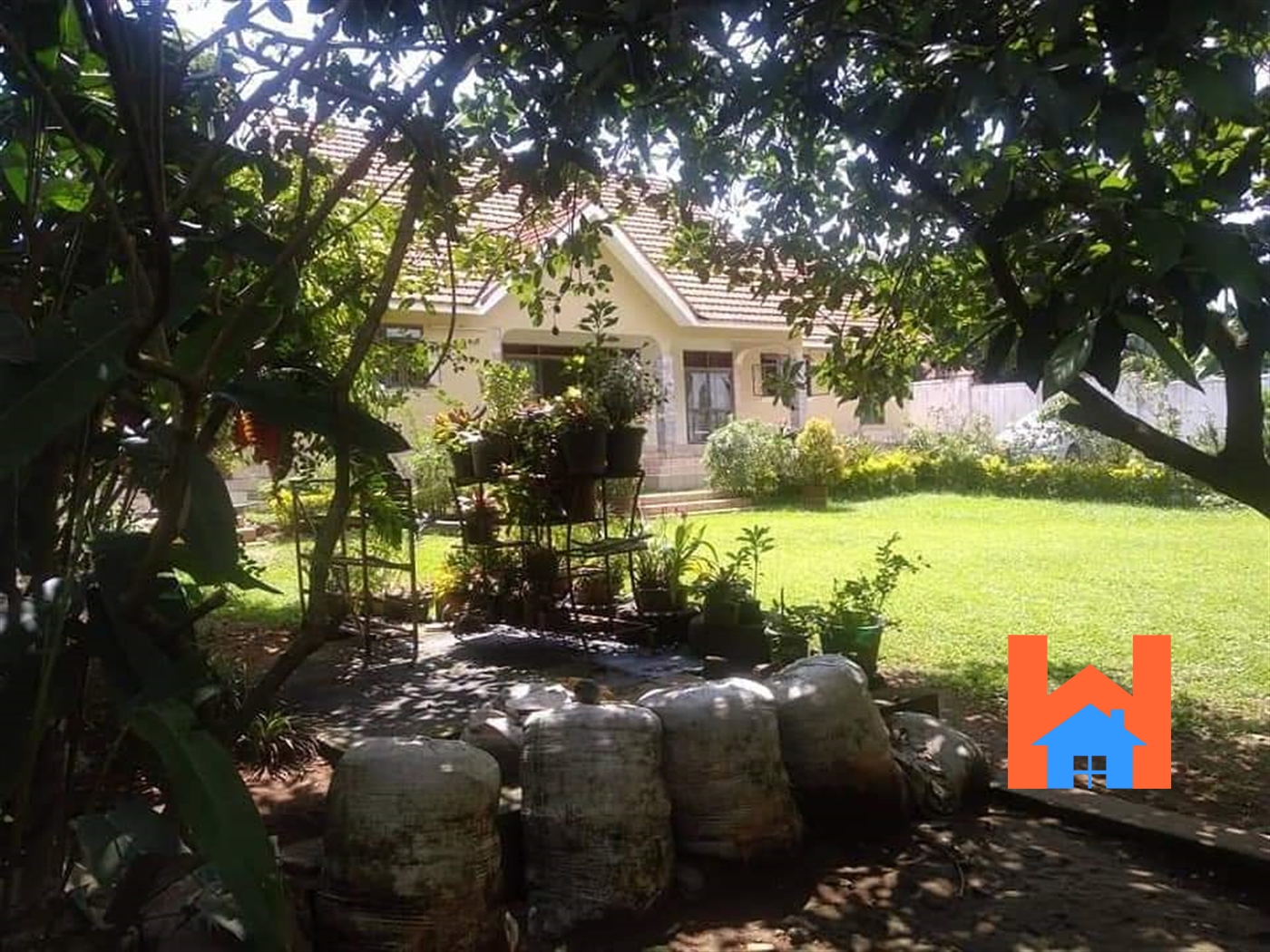 Bungalow for sale in Bukoto Kampala