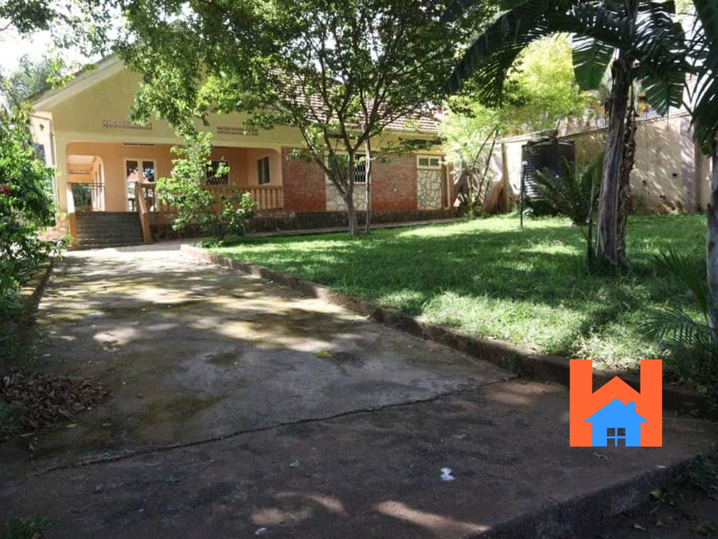 Bungalow for sale in Munyonyo Kampala