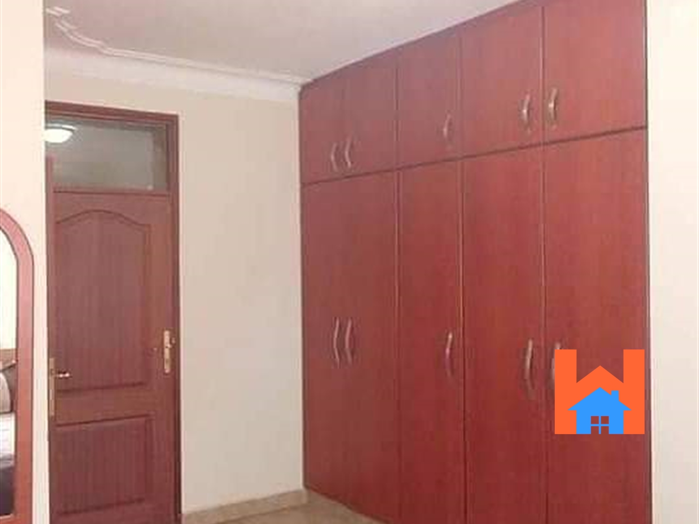 Bungalow for rent in Bugoloobi Kampala