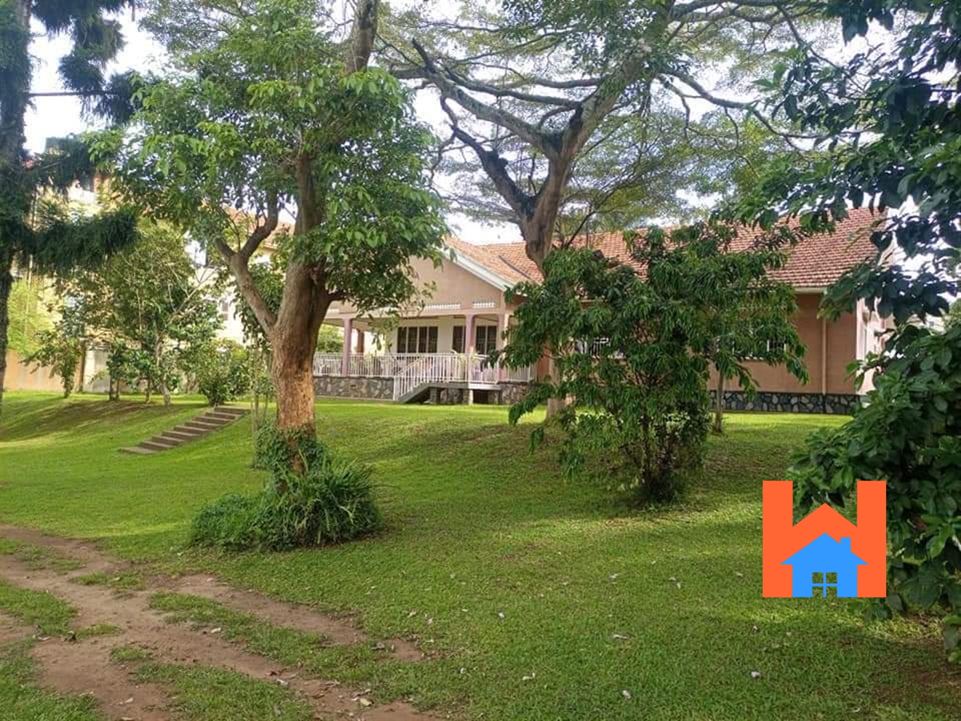 Bungalow for sale in Luzira Kampala