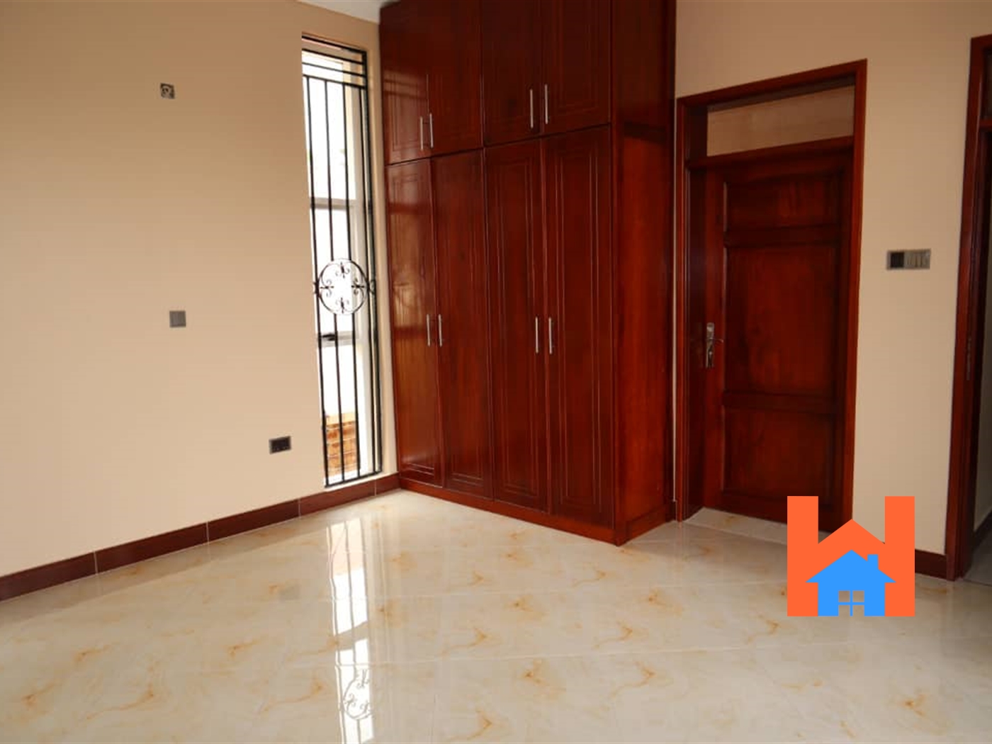 Storeyed house for sale in Munyonyo Kampala