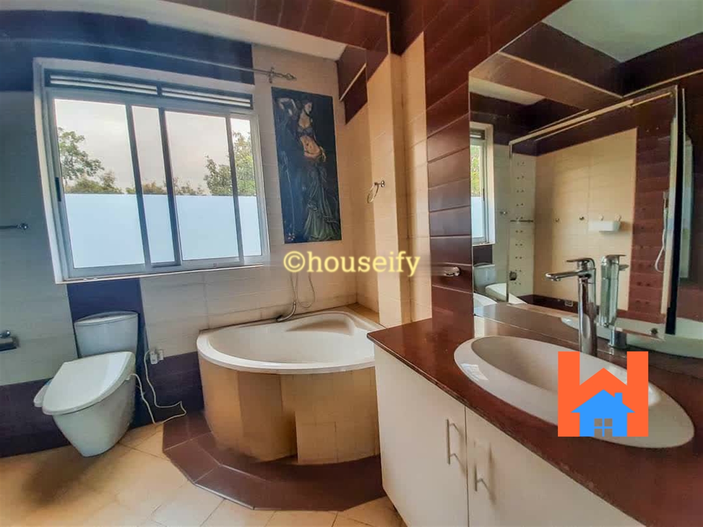 Penthouse for sale in Naguru Kampala