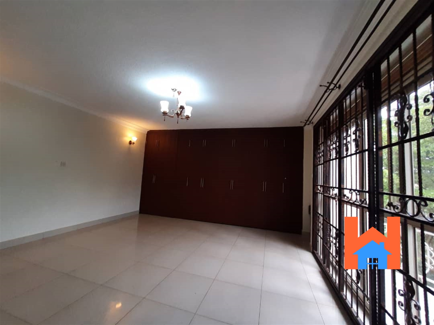 Villa for sale in Lubowa Kampala