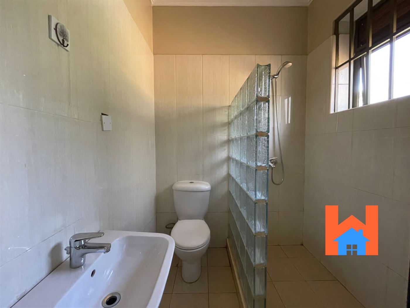 Town House for rent in Lubowa Kampala