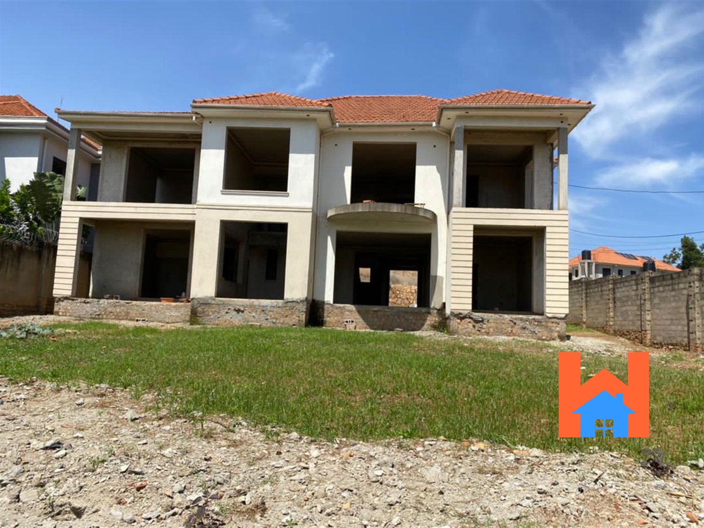 Shell House for sale in Kiwaatule Kampala