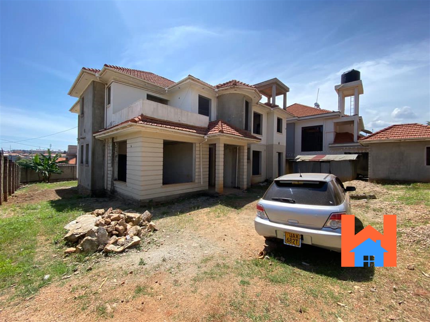 Shell House for sale in Kiwaatule Kampala