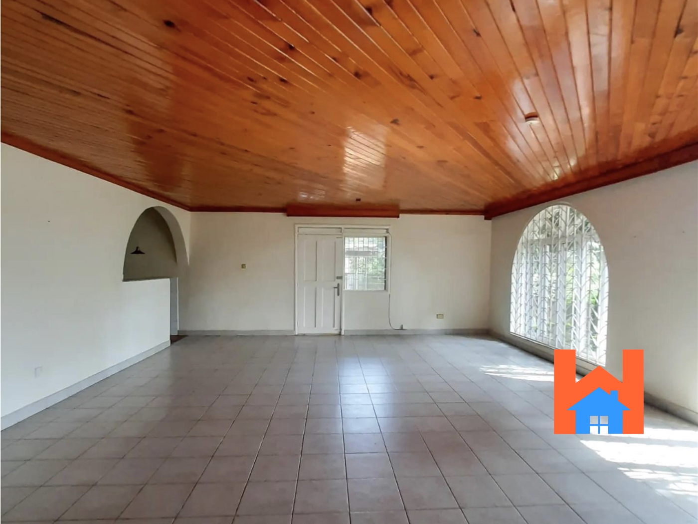 Town House for rent in Muyenga Kampala