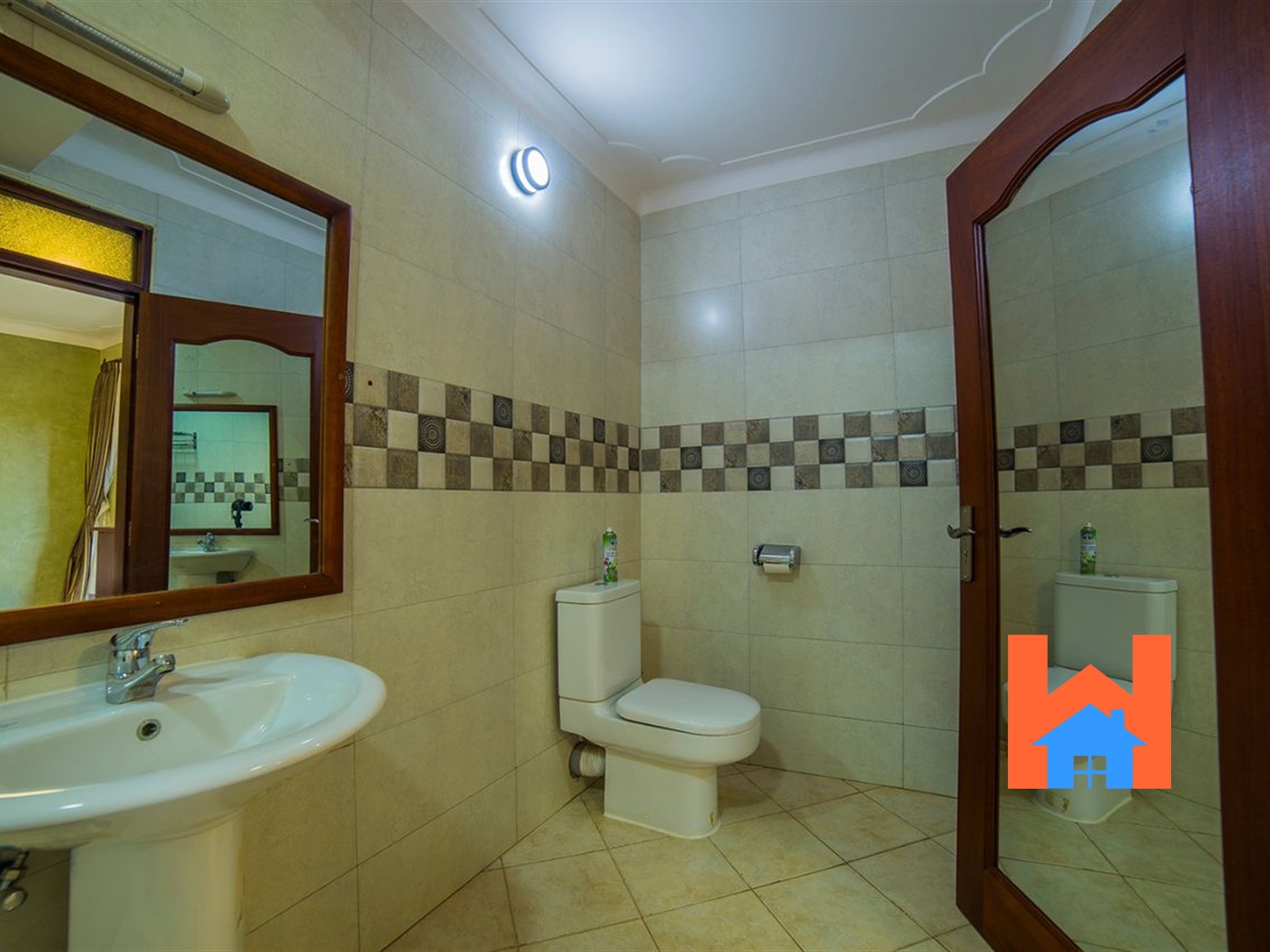 Villa for sale in Munyonyo Kampala