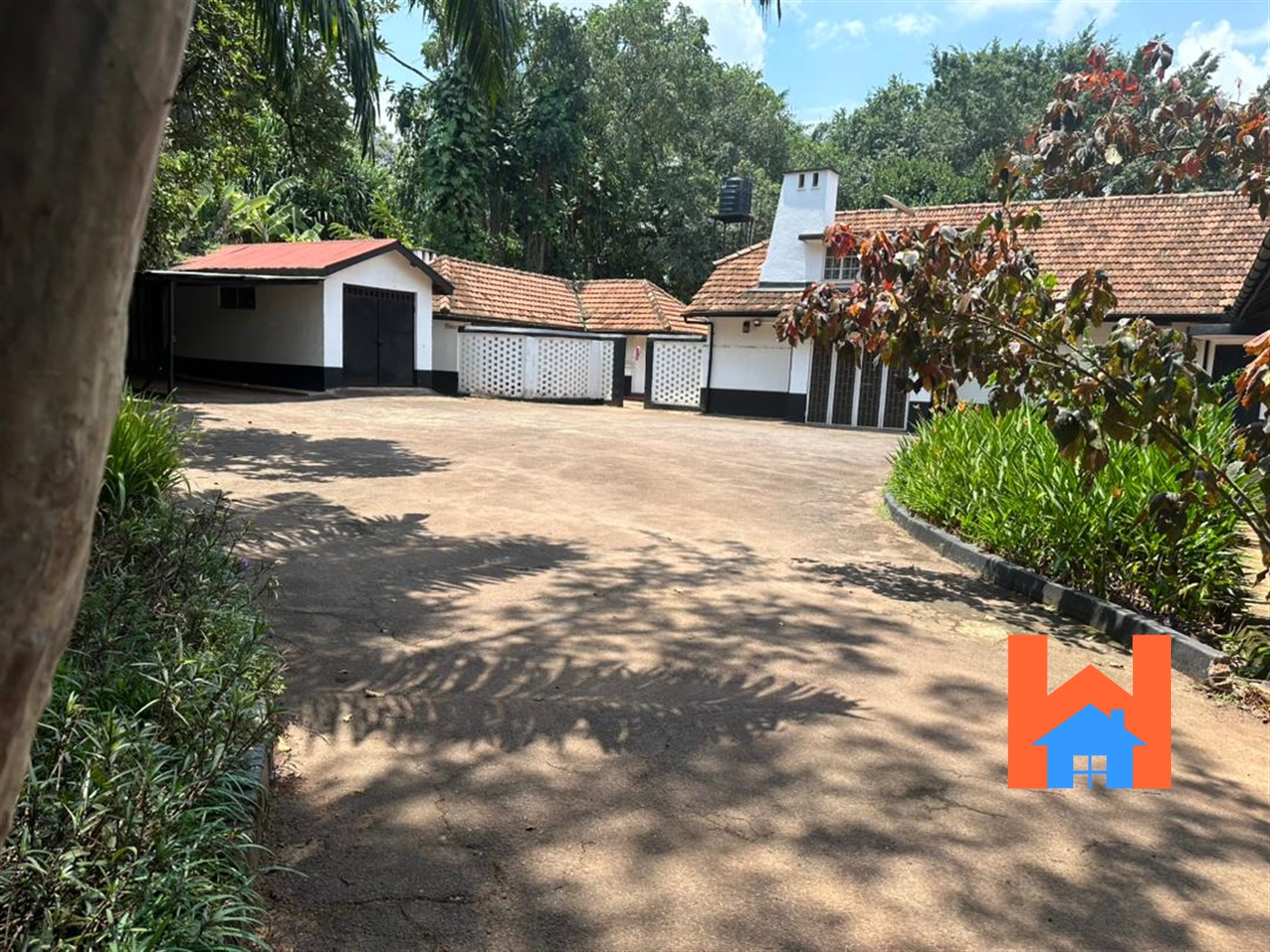 Bungalow for sale in Kololo Kampala