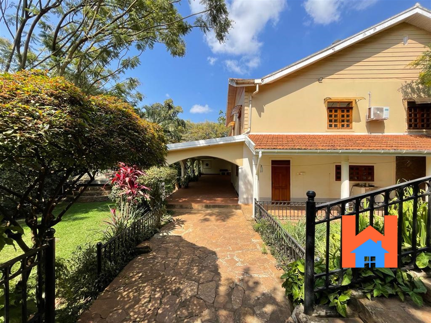 Bungalow for sale in Makindye Kampala