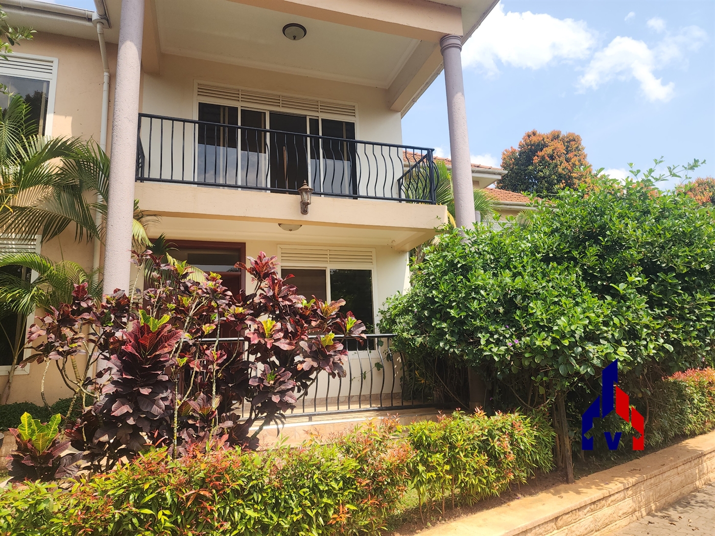 Semi Detached for rent in Muyenga Kampala