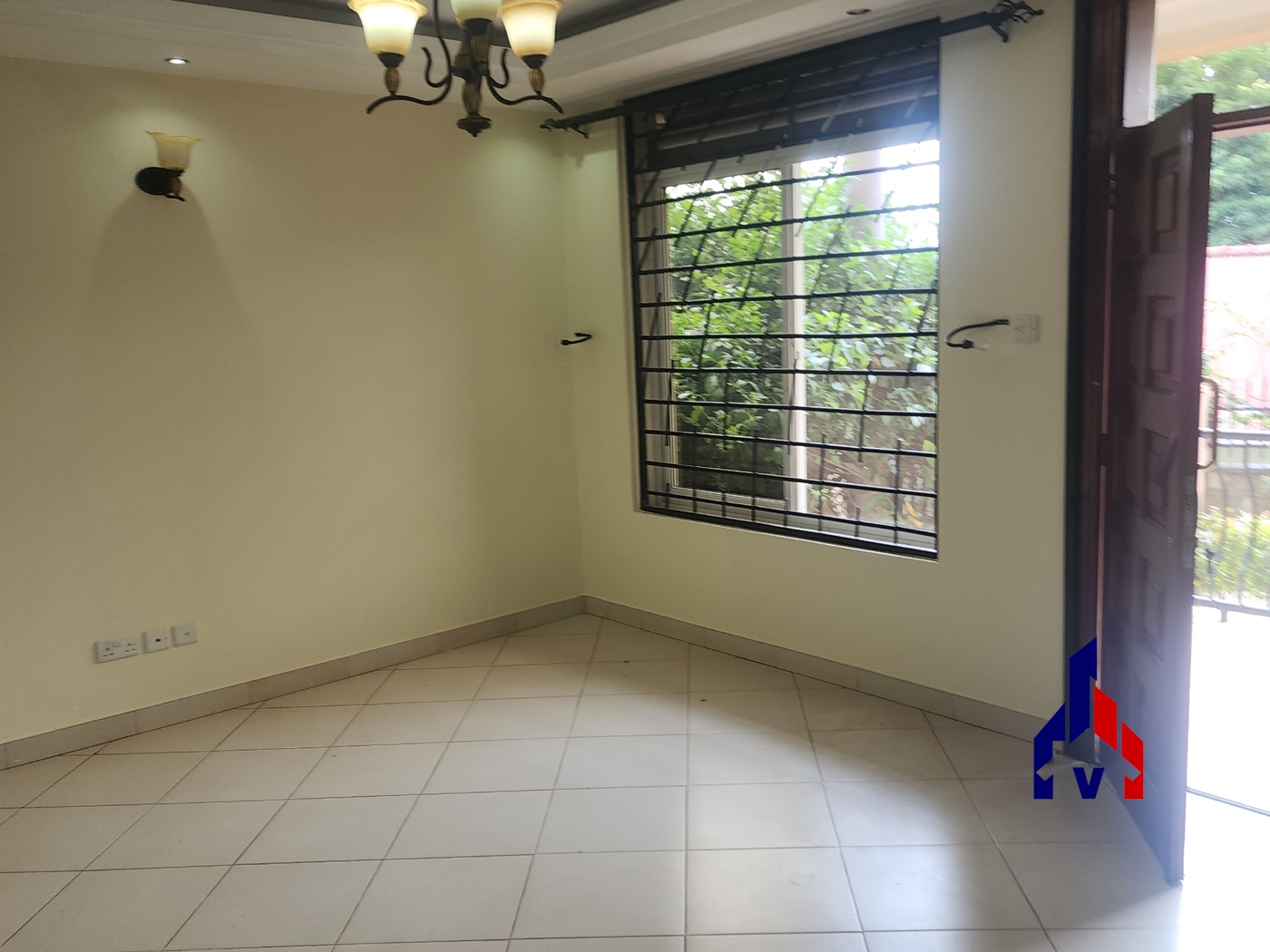 Semi Detached for rent in Muyenga Kampala