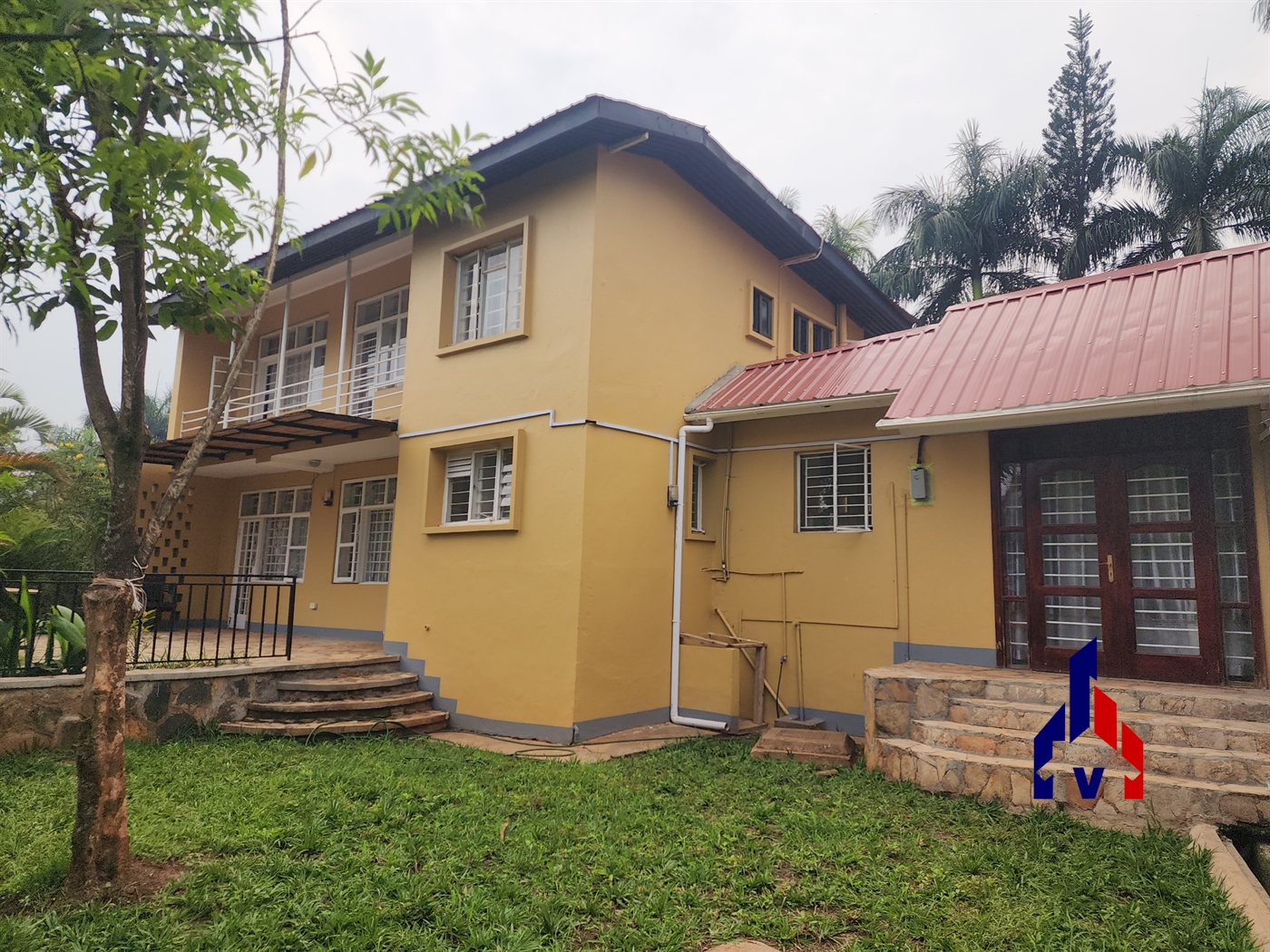 Storeyed house for rent in Kololo Kampala